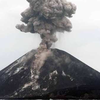 volcan anak krakatau